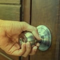 Can locksmith open door without key?